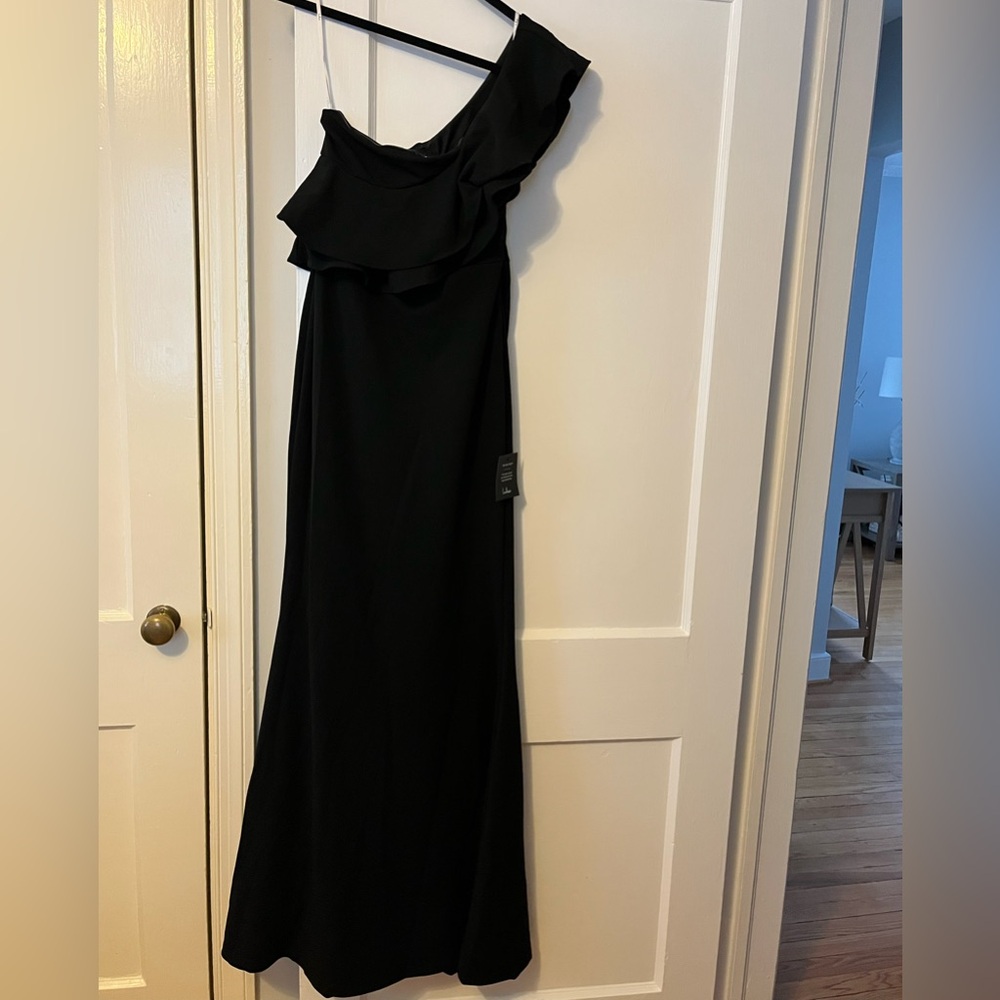 Black off shoulder dress never work with tags size s